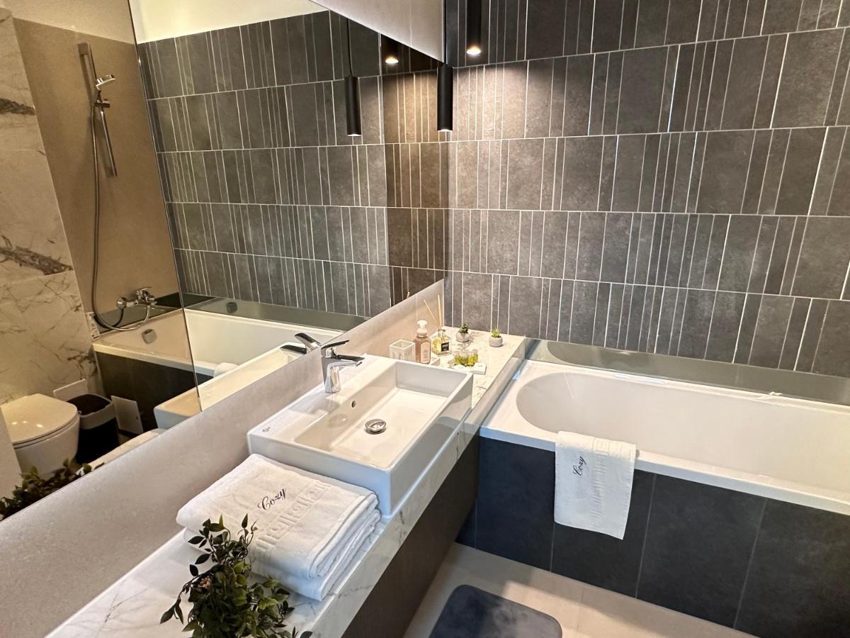 Urban Luxury Flats - Cozy Apartments At Coresi Mall #Braşov Buitenkant foto